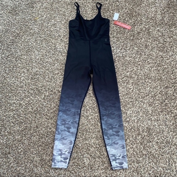 GOOD AMERICAN Size S Ombré Camo Jumpsuit NWT - Picture 3 of 8